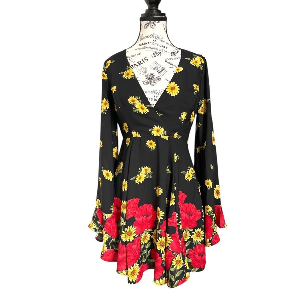 Forever 21 Floral Knee-Length Dress Women’s Casual Spring/Summer Dress Size M